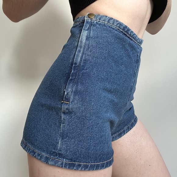 Unique High Waisted Denim Shorts - Picture 2 of 4